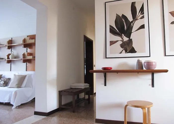Lagoon View Apartment *
